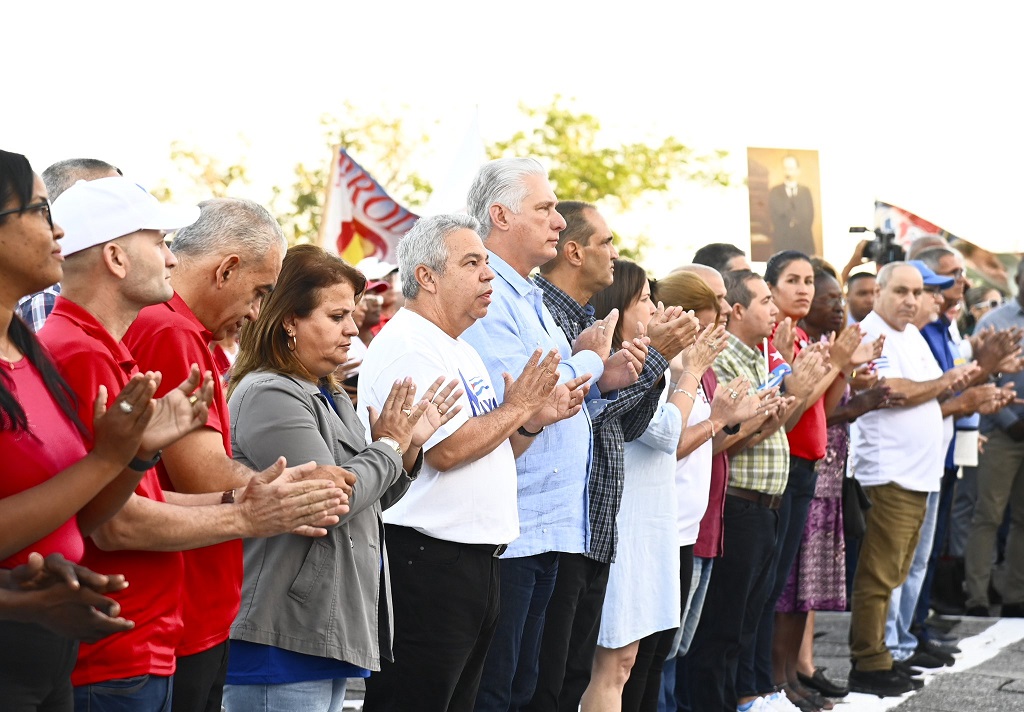 Rinden homenaje a Lenin en Cuba a 155 años de su natalicio