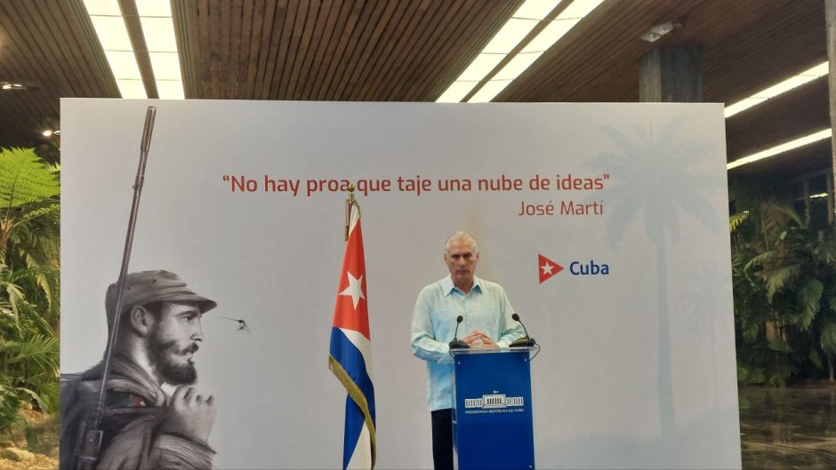 Comparece presidente cubano ante los medios de comunicación
